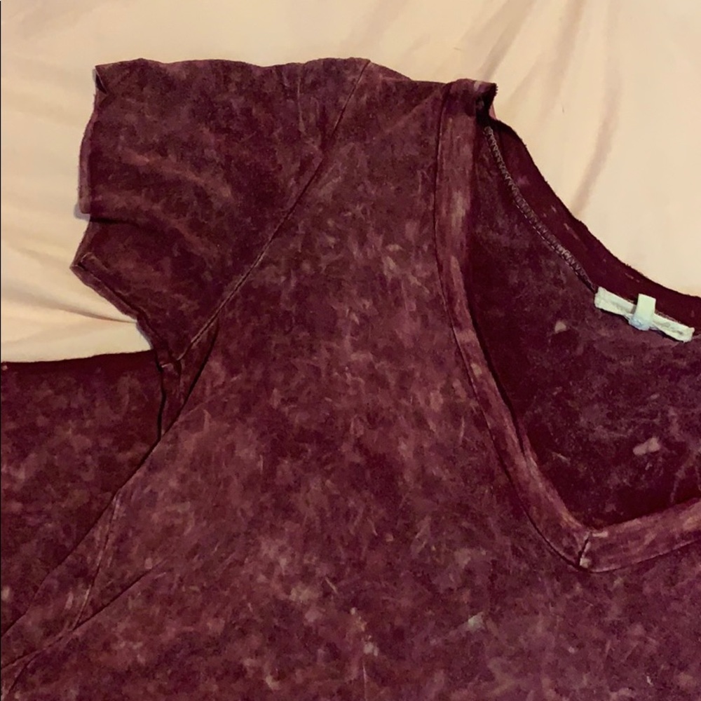 Gilded intent acid wash v-neck 🤘🏼